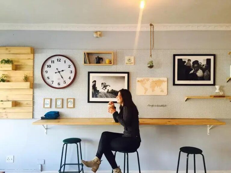 Ler-teksturerede danske loftlamper: elegant design møder moderne stil